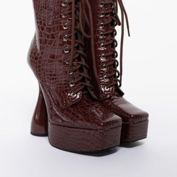 AZALEA WANG HIGHS OF ALL HIGHS CHUNKY BOOTIE IN BROWN - Picture 4 of 8